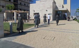 חריש אברכים תולדות אהרן