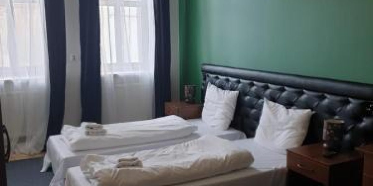 דירה פרטית קרוב מאד לציון ר"ר אלימלך מליזענסק זצ"ל