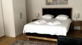 דירת חדר אחד יפה – מרכז העיר עם מרפסת – מערב 3